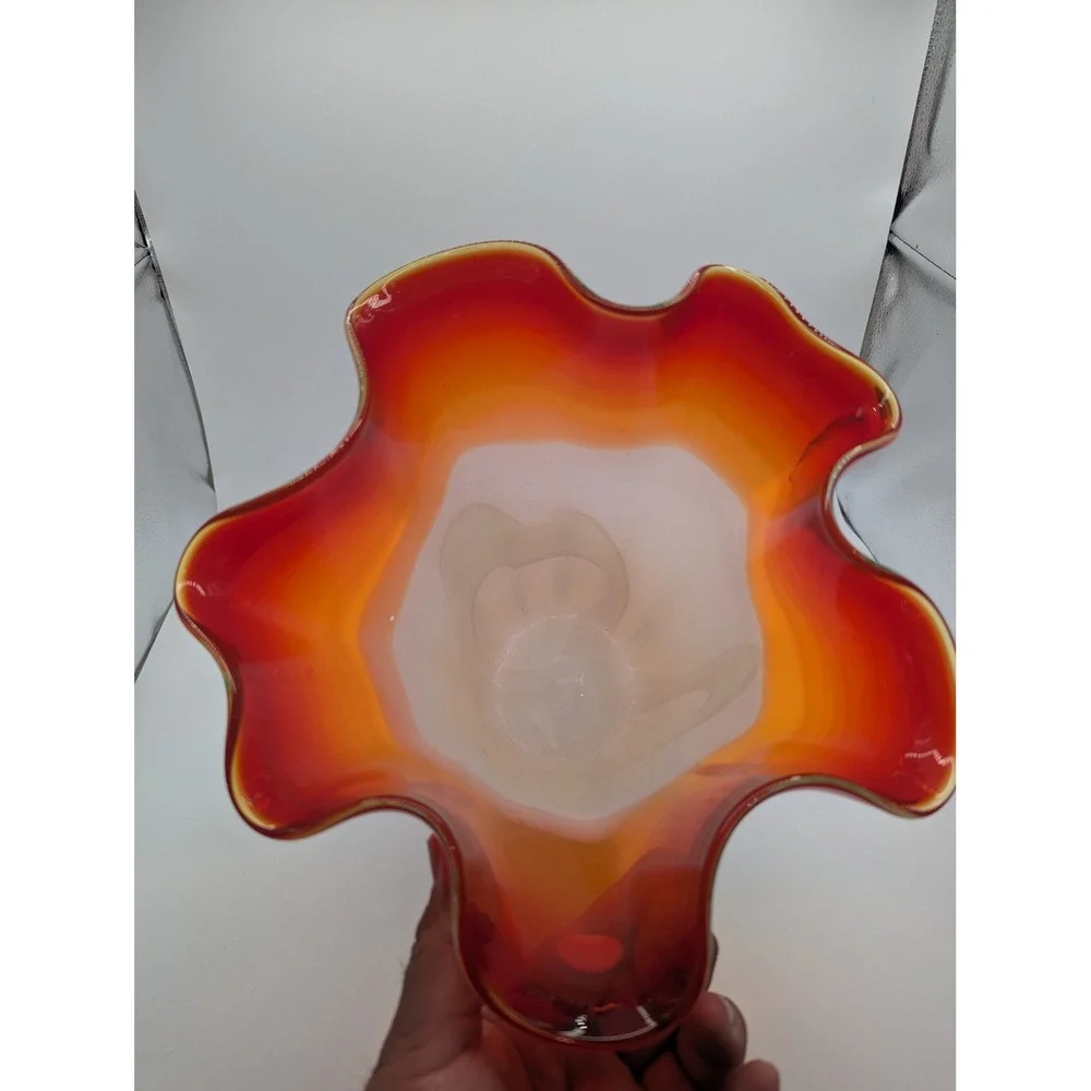 Jarek Kozlowsky‎ Collection Hand Blown Art Glass Vase Ruffled Rim Made in Poland